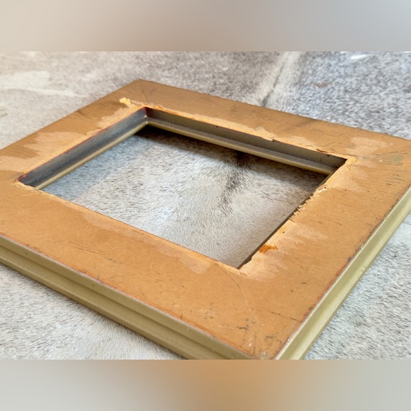 VINTAGE Wooden Shabby Chic Gold Empty Frame 10”x12” Opening 6”x8” Chunky Wood - Picture 9 of 15